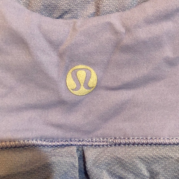 Lululemon elevate tank size 8 - Picture 3 of 7